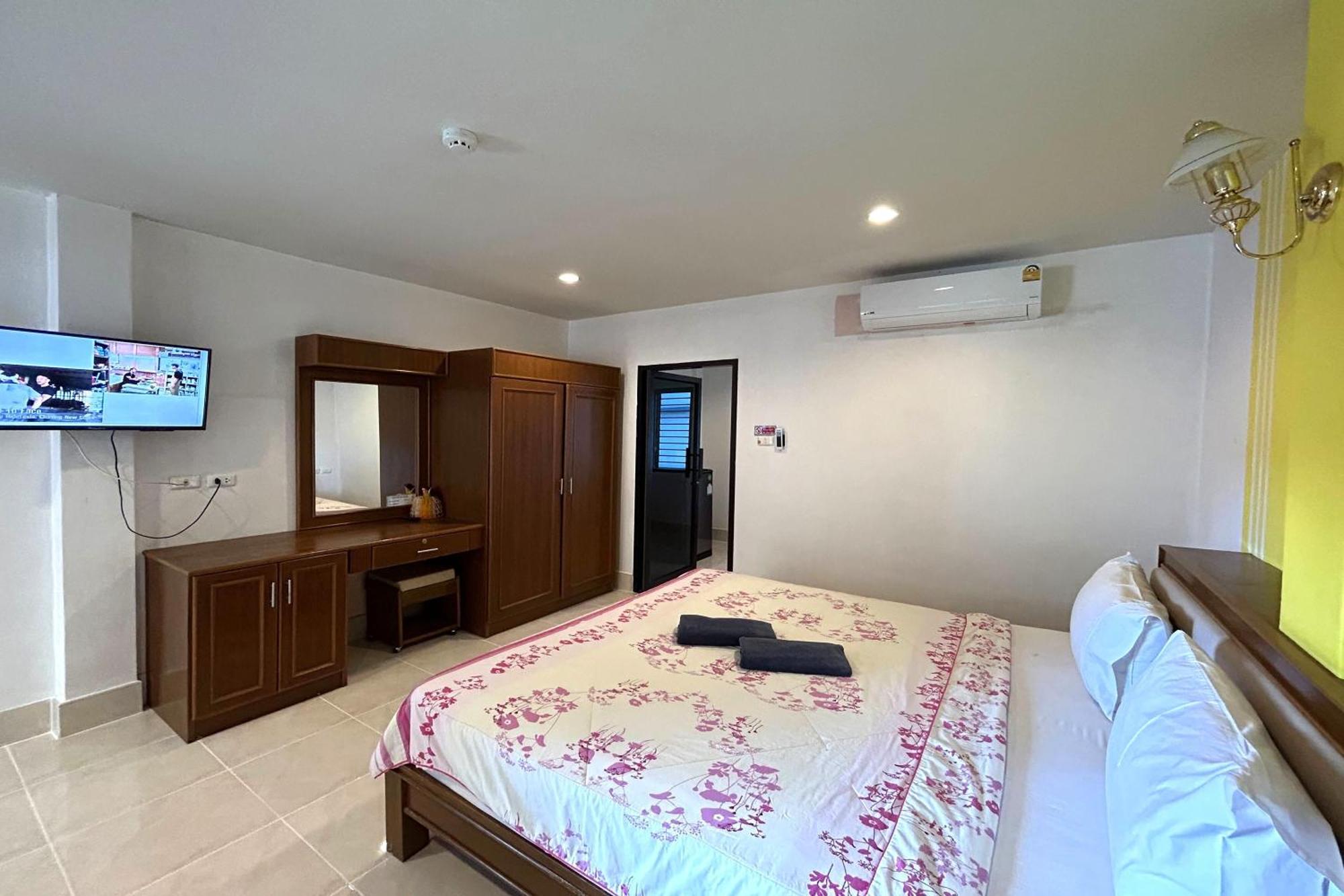 Sb Park Mansion Hotel Phuket Exterior photo
